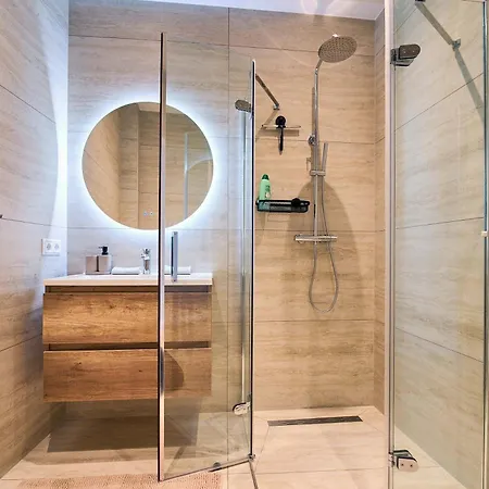 Escape Modern Near Everything * 에인트호번