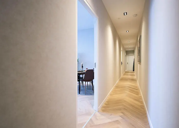 Escape Modern Near Everything * آيندهوفن