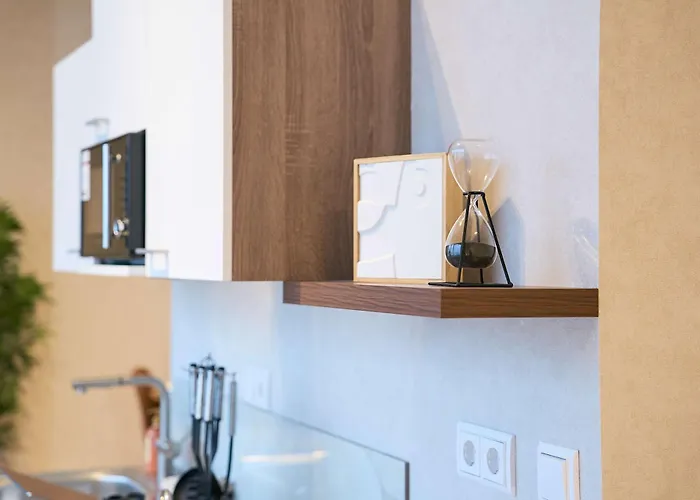 Escape Modern Near Everything آيندهوفن