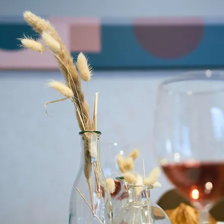 Escape Modern Near Everything * Αϊντχόφεν