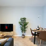 Escape Modern Near Everything Appartement